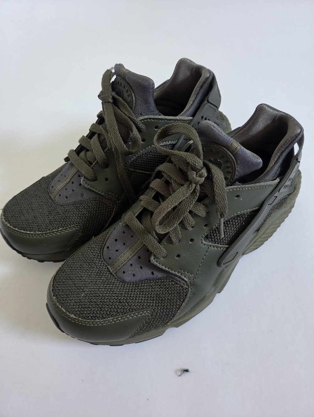 Nike Air Huarache Army olive cargo Green Size 9